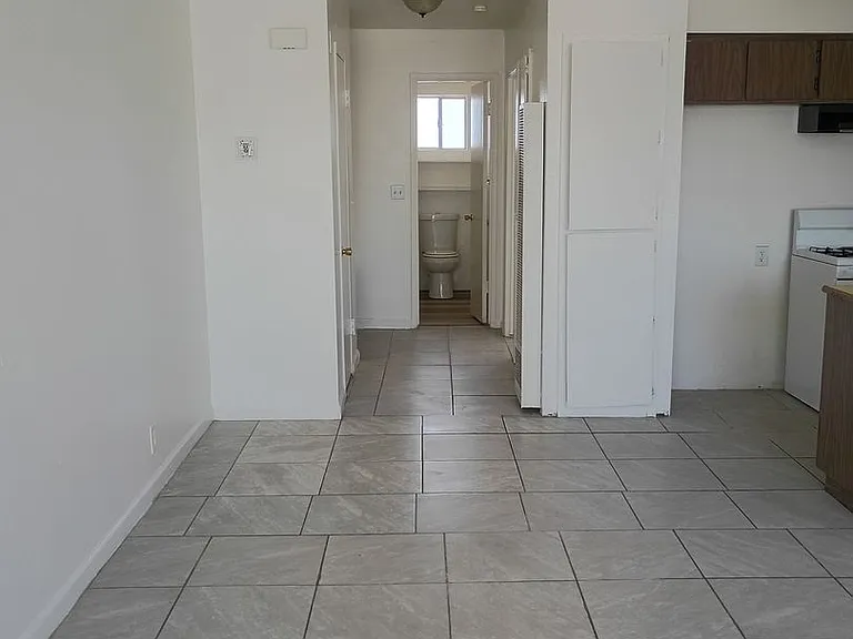 1932 Erin Dr. — Photo 11