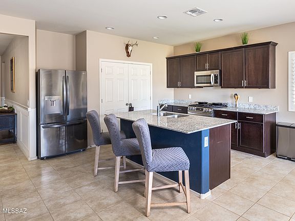 5th image of 10904 W Claxton Dr