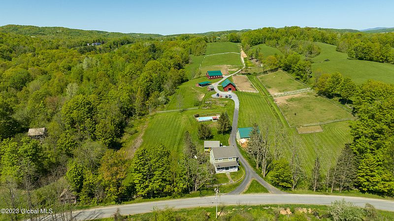 2nd image of 270 Crosier Road