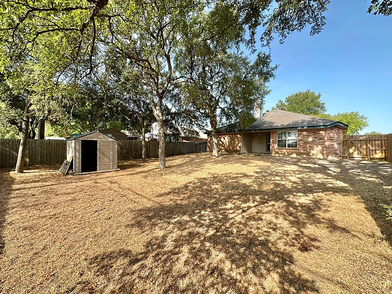 2208 Jay Dr — Photo 26