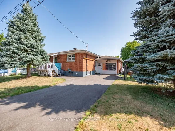 335 Willard St, Pembroke, ON K8A 3T8