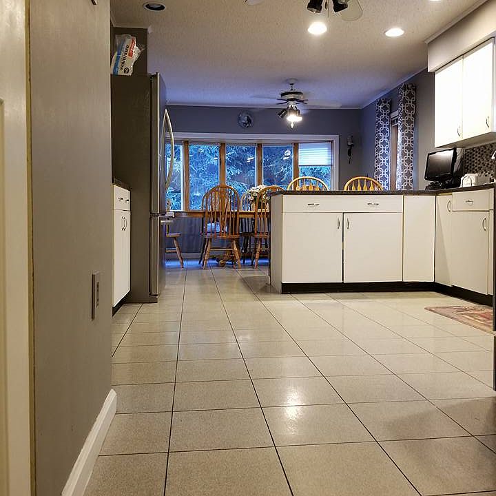 1st image of 7 Wharton Dr