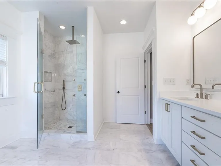 781 Greenwood Ave NE — Photo 33