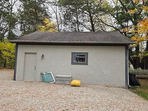 5th image of 4865 E Walnut St