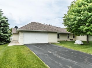 2011 10th Ave W, Shakopee, MN 55379