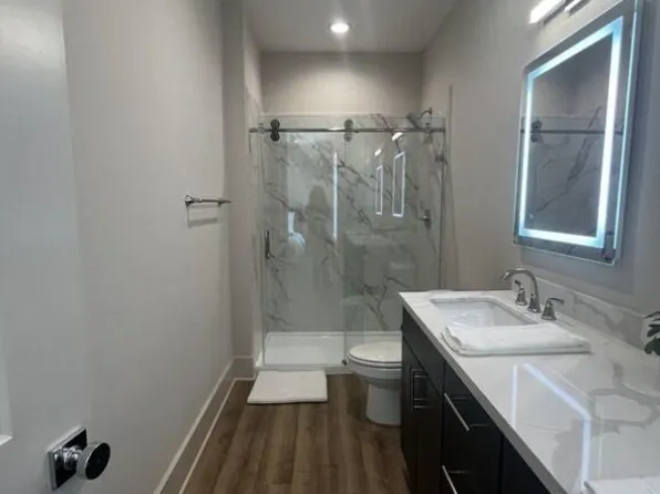 213 Holleman Dr E, College Station, TX