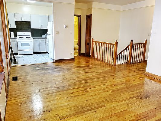 2nd image of 350 Lincoln Pl APT 1D