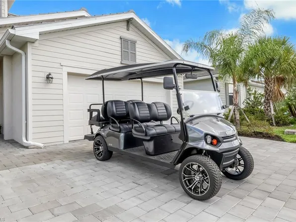 2257 Avocado LN, NAPLES, FL 34120