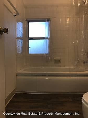 1st image of 4554 Boundary St