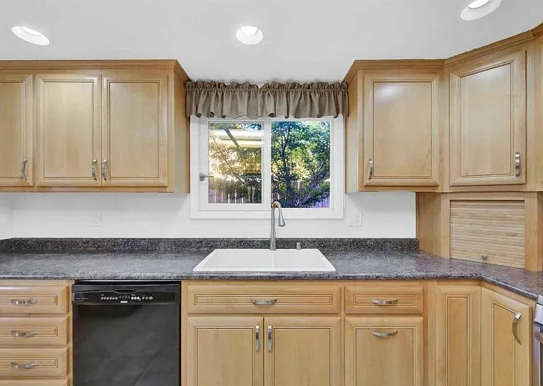 2519 Raleigh Ct — Photo 13