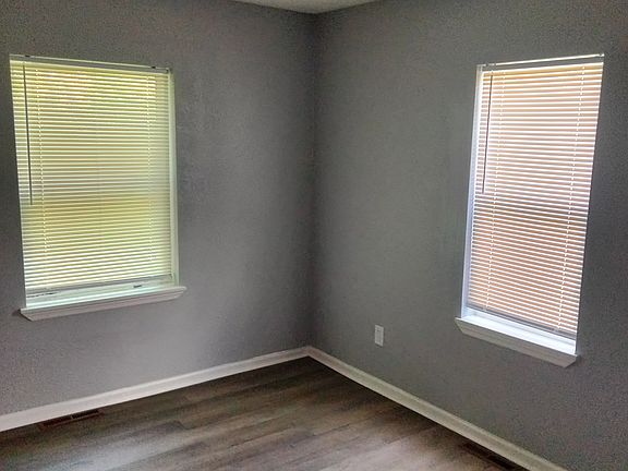 4th image of 2922 Farrow Ave