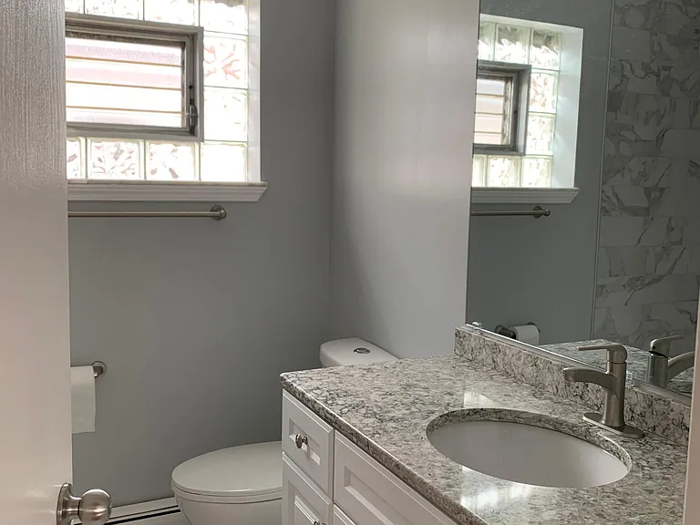 4105 N McVicker Ave #2 — Photo 9