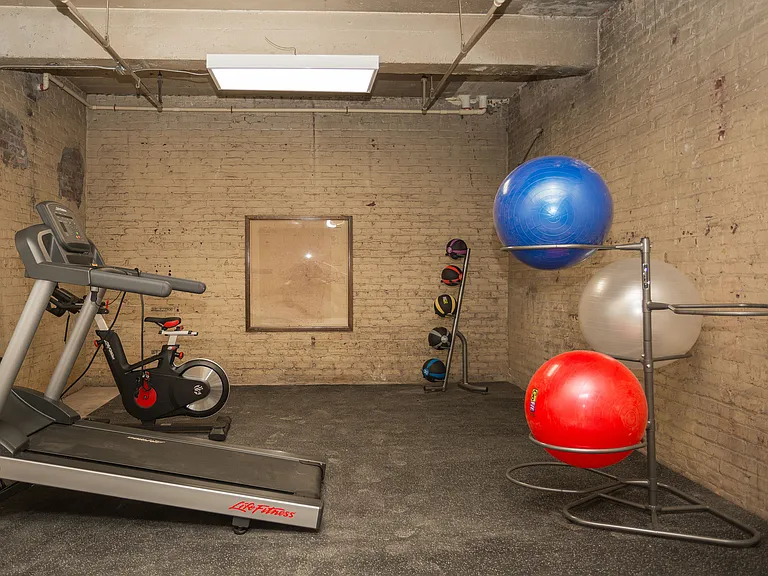 MC Kiser Lofts — Photo 40