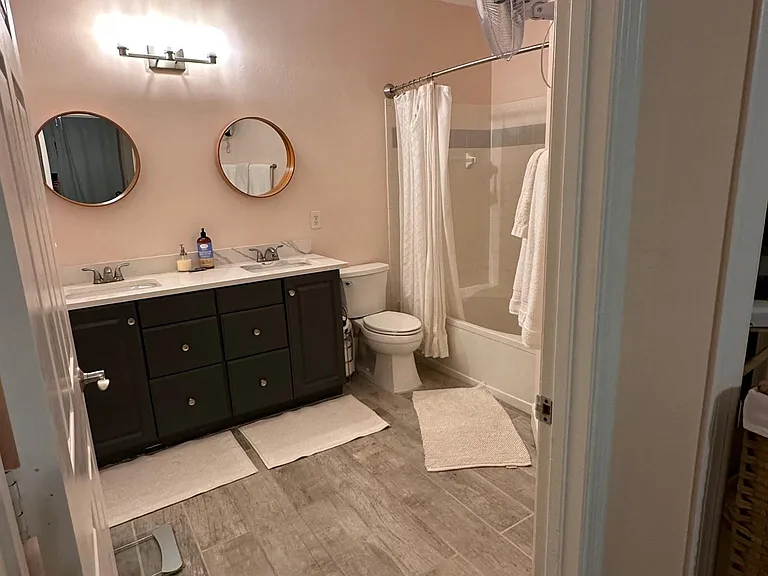 10000 Gate Pkwy N #2023 — Photo 17