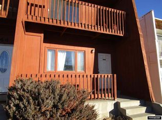 742 Badger Ln, Mills, WY 82644