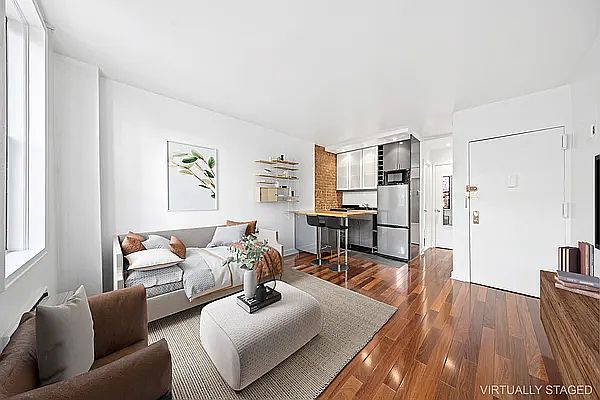 1st image of 512 E 11th St APT 2D