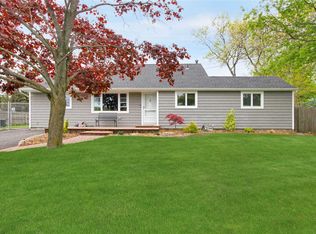 65 Huron St, Port Jefferson Station, NY 11776