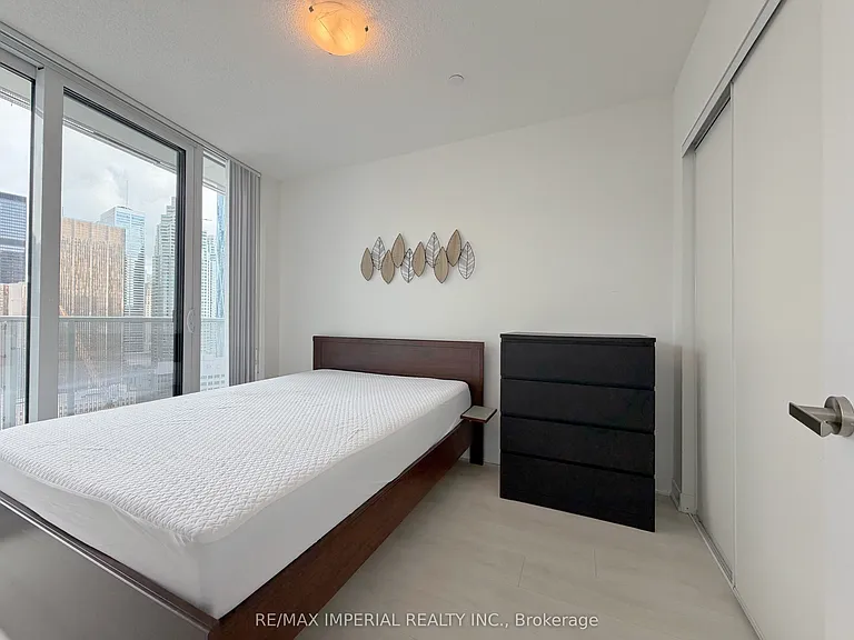 88 Harbour St #2802 — Photo 20
