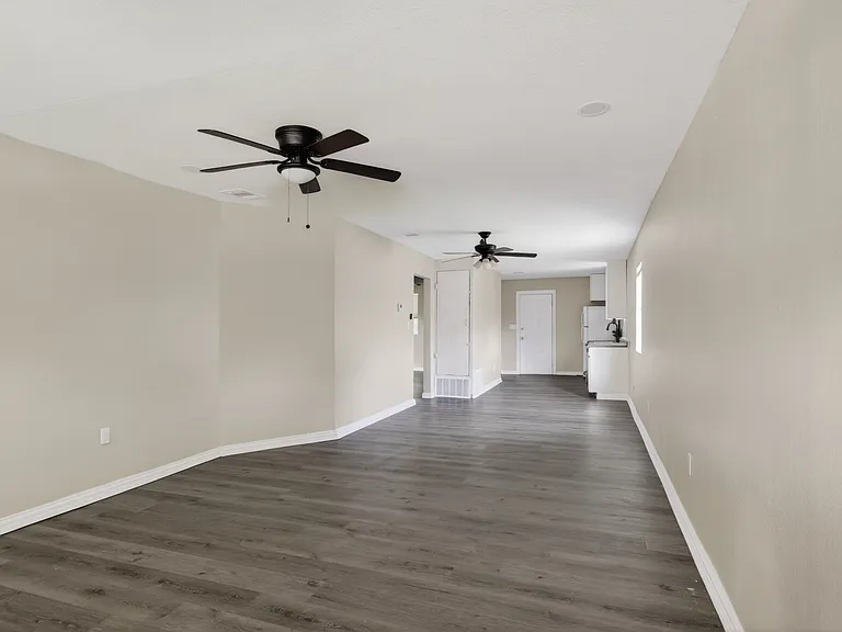 2520 N Hickory St — Photo 4
