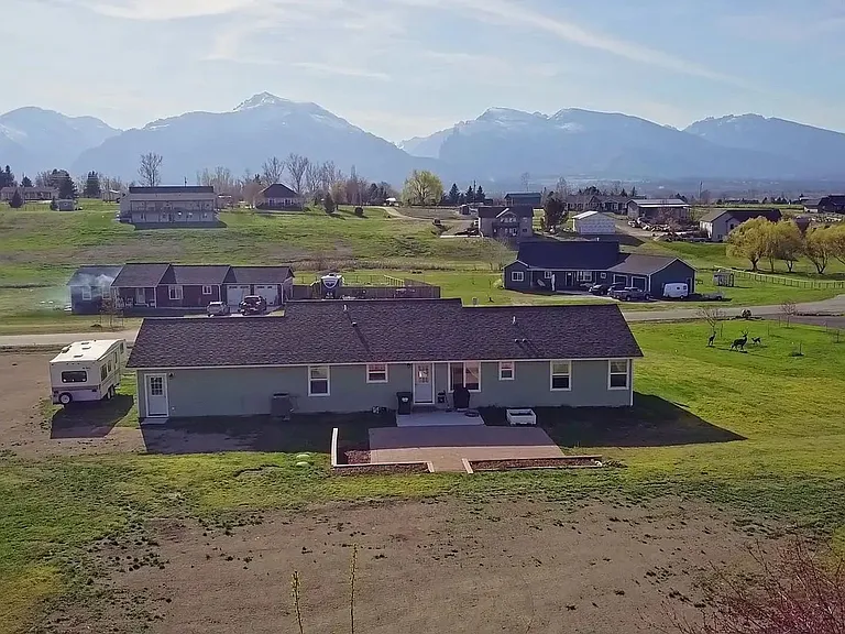 668 Winding Creek Trl — Photo 31