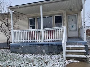 22103 Schroeder Ave, Eastpointe, MI