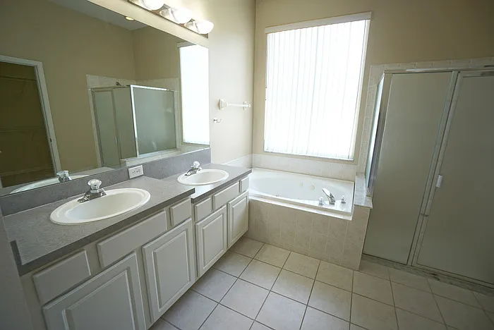 12402 Windmill Cove Dr — Photo 13