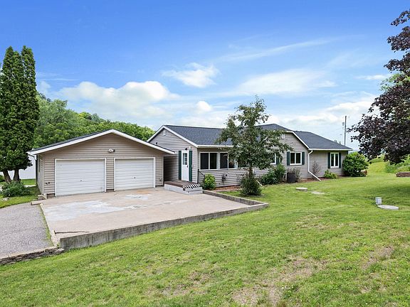 2nd image of 46825 Oak Hill Ln