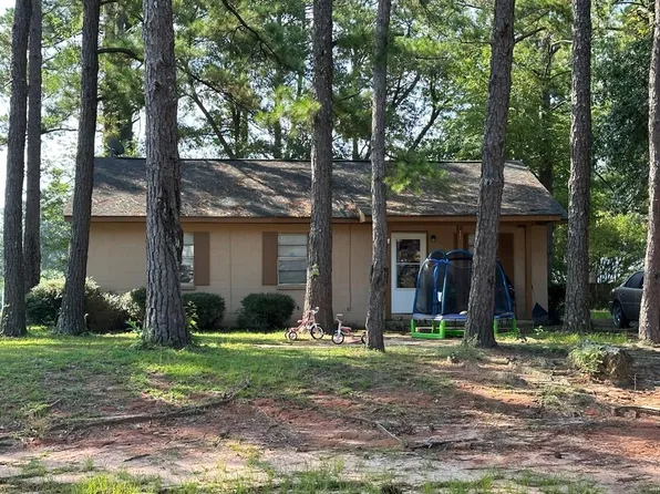 2511 Beachview Dr, Albany, GA 31705