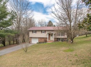 75 Logan Ln, Ringgold, GA 30736
