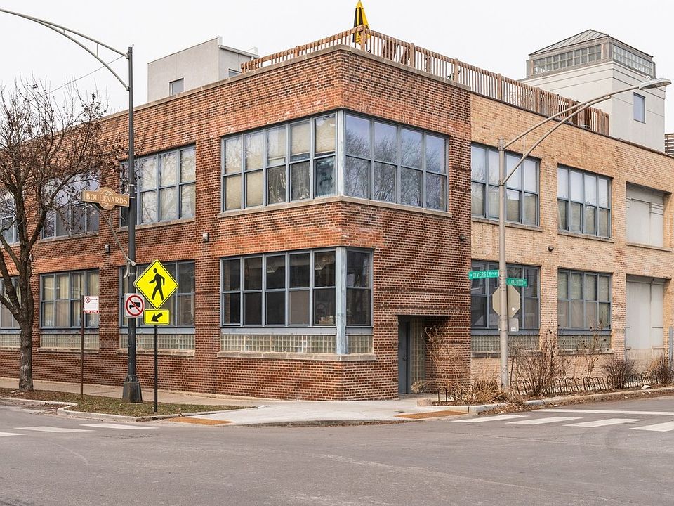 1st image of 2804 N Lakewood Ave APT 207