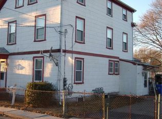 71 Saint Elizabeth St, Bristol, RI 02809
