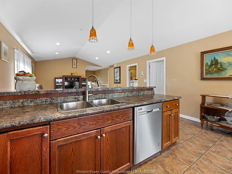 2315 Kevin St — Photo 26