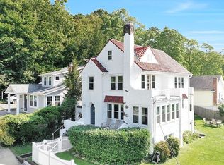 12 Terrace Pl, Cold Spring Harbor, NY 11724