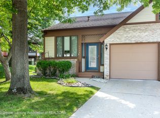 1126 Summergreen Ln, Lansing, MI