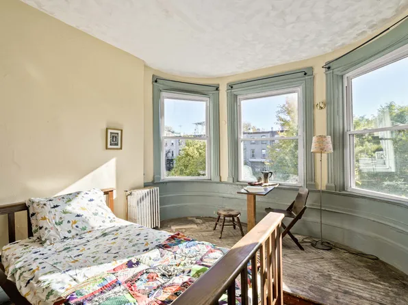 882 Park Place image 26 of 49