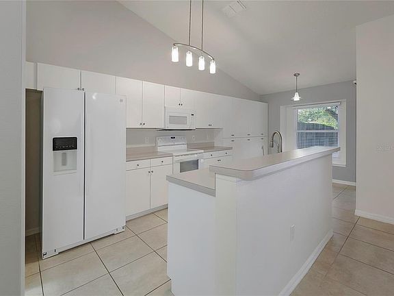 3rd image of 3062 Pepperwood Ln W