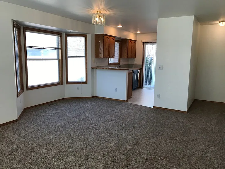 3246 N Mitchell St — Photo 3