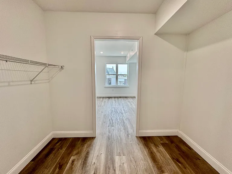4077 Lancaster Ave #311-R — Photo 23