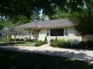 1634 University Dr, Lawrence, KS 66044