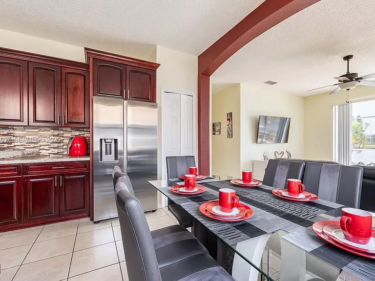 2139 Mallard Creek Cir — Photo 3