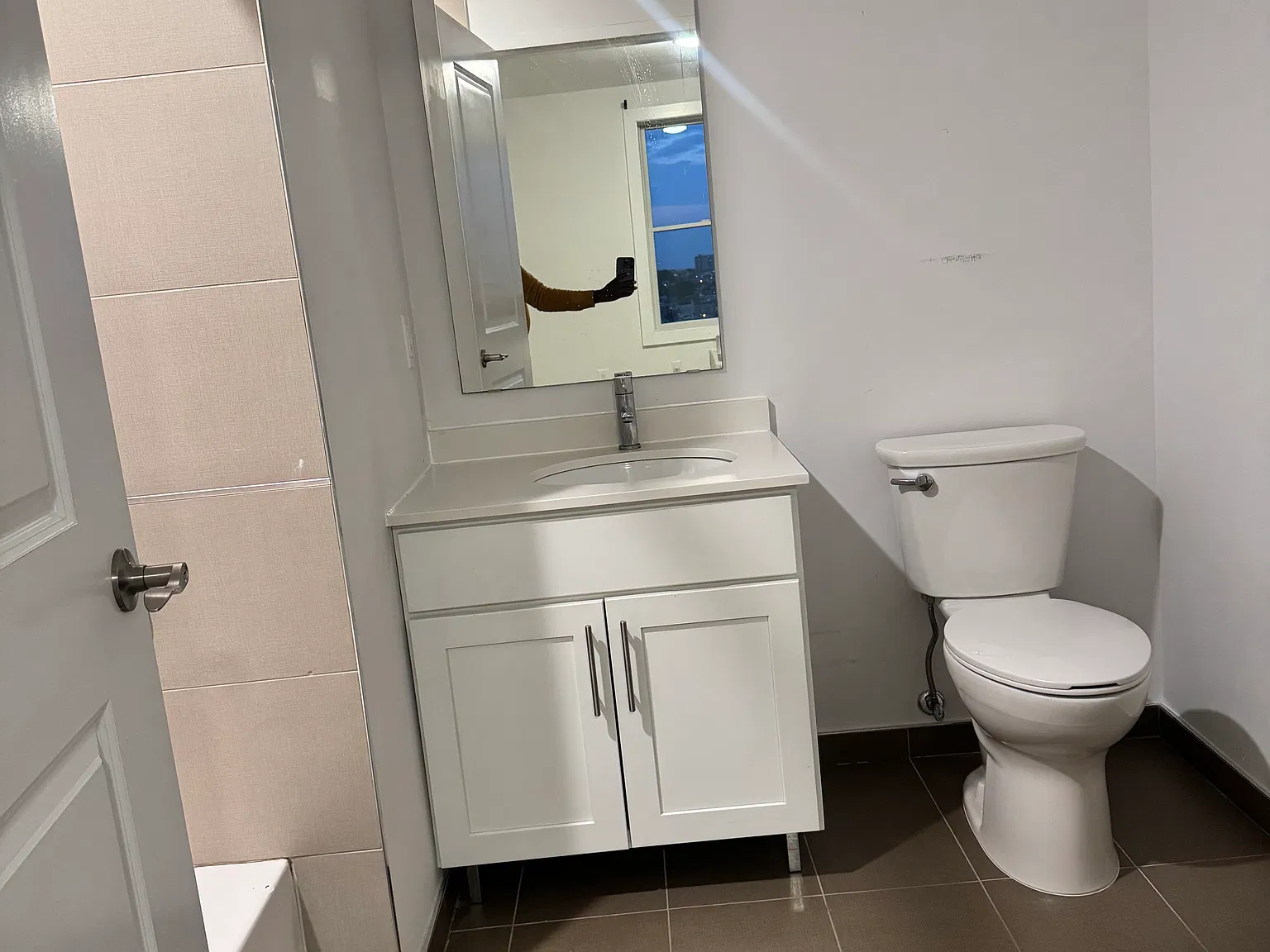 2 bed, 974 sqft, $3,000 — Photo 3