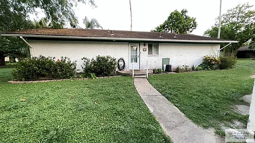 11 Country Club Rd Photo 1