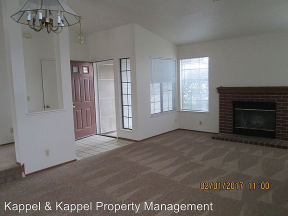 5th image of 532 Lupine Cir