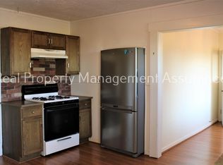 3825 SW View Point Ter #A, Portland, OR 97239