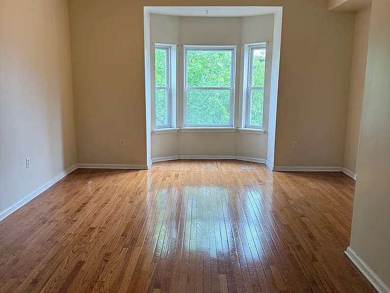 906 Whitelock St #2 — Photo 6