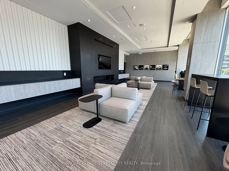 357 King St W #3307 — Photo 19