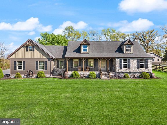 3rd image of 7812 Rowe Run Rd