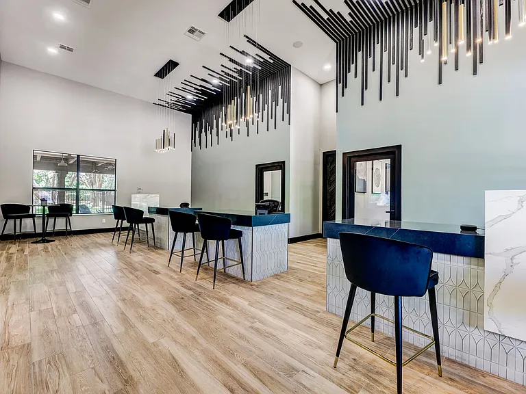Ventana Oaks Apartments — Photo 10