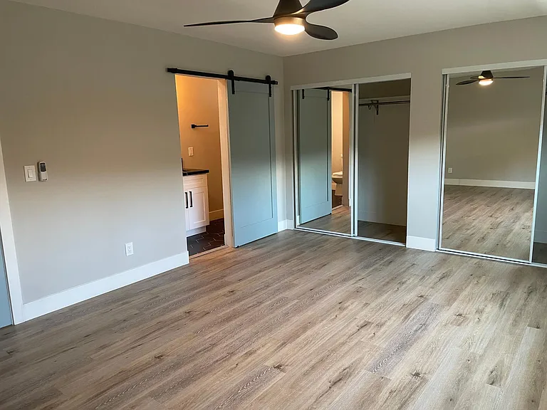 4125 Olympic St — Photo 8