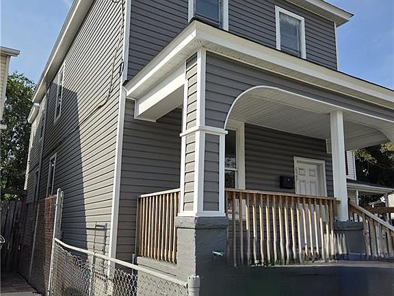 2nd image of 629 27th St